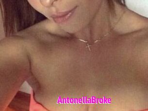 AntonellaBroke