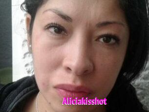 Aliciakisshot