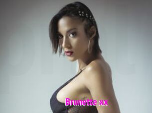Brunette_xx