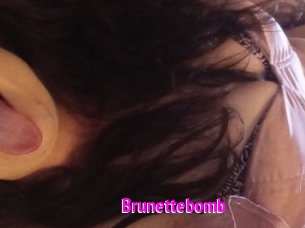 Brunettebomb