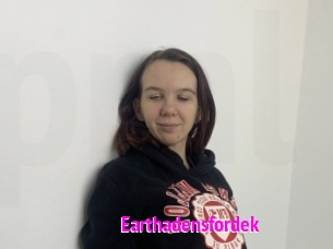 Earthadensfordek
