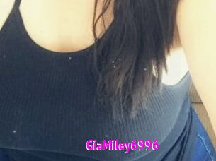 GiaMiley6996