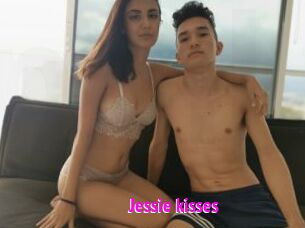 Jessie_kisses