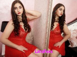 LarraFoxx