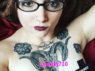 LunaSky710