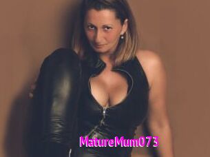MatureMum073