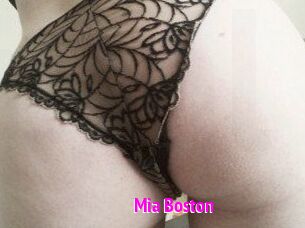 Mia_Boston