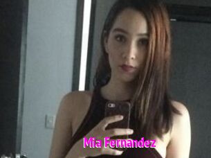 Mia_Fernandez