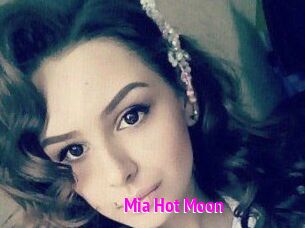 Mia_Hot_Moon