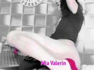 Mia_Valerin