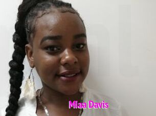 Miaa_Davis