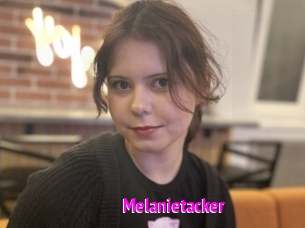Melanietacker