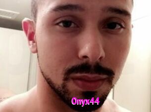 Onyx44