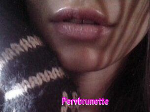 Pervbrunette