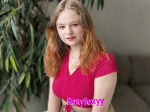 Roxyfoxyy