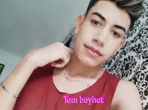 Tom_boyhot